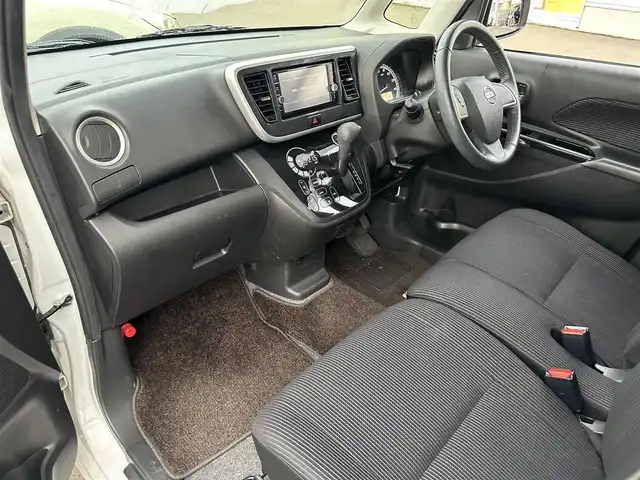 日産 デイズ ルークス X Vセレクション 道北・旭川 2017(平29)年 9.7万km ホワイトパール (株)IDOMが運営する【じしゃロン旭川店】の自社ローン専用車両になります。こちらは現金またはオートローンご利用時の価格です。自社ローンご希望の方は別途その旨お申付け下さい/　/・純正ナビ(CD/DVD/BT/SD/フルセグ)/・アラウンドビューモニター/・ETC/・ドライブレコーダー/・レーダーブレーキ/・両席パワースライドドア/・プッシュスタート/・スマートキー２個/・取扱説明書