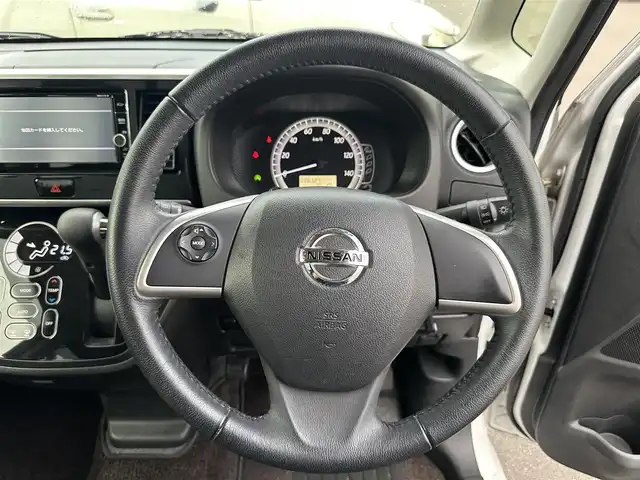 日産 デイズ ルークス X Vセレクション 道北・旭川 2017(平29)年 9.7万km ホワイトパール (株)IDOMが運営する【じしゃロン旭川店】の自社ローン専用車両になります。こちらは現金またはオートローンご利用時の価格です。自社ローンご希望の方は別途その旨お申付け下さい/　/・純正ナビ(CD/DVD/BT/SD/フルセグ)/・アラウンドビューモニター/・ETC/・ドライブレコーダー/・レーダーブレーキ/・両席パワースライドドア/・プッシュスタート/・スマートキー２個/・取扱説明書