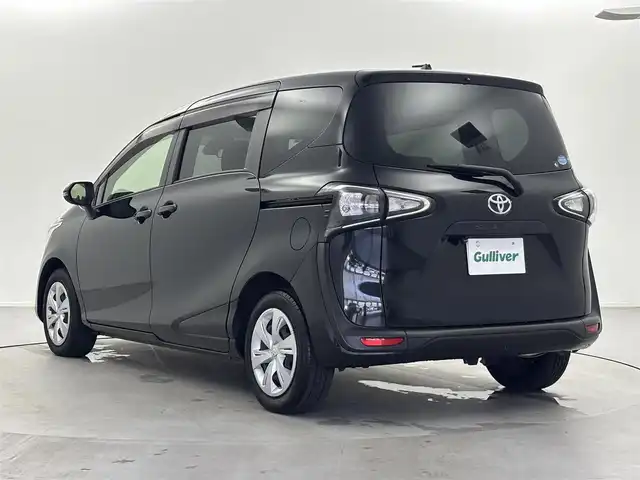 トヨタ シエンタ ファンベースG 福井県 2019(令1)年 4万km ブラックマイカ 社外SDナビ【CNRE05WD】/CD/DVD/フルセグTV/Bluetooth/SD/AM/FM/バックカメラ /トヨタセーフティセンス/レーンディパーチャーアラート/先行車発進お知らせ機能/両側パワースライドドア /プッシュスタート /革巻きステアリング/ステアリングチルド機構/ライトレベライザー /ウィンカー・電動格納式ミラー/サイドバイザー/純正フロアマット