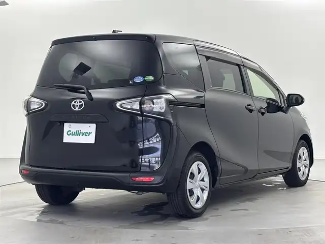 トヨタ シエンタ ファンベースG 福井県 2019(令1)年 4万km ブラックマイカ 社外SDナビ【CNRE05WD】/CD/DVD/フルセグTV/Bluetooth/SD/AM/FM/バックカメラ /トヨタセーフティセンス/レーンディパーチャーアラート/先行車発進お知らせ機能/両側パワースライドドア /プッシュスタート /革巻きステアリング/ステアリングチルド機構/ライトレベライザー /ウィンカー・電動格納式ミラー/サイドバイザー/純正フロアマット
