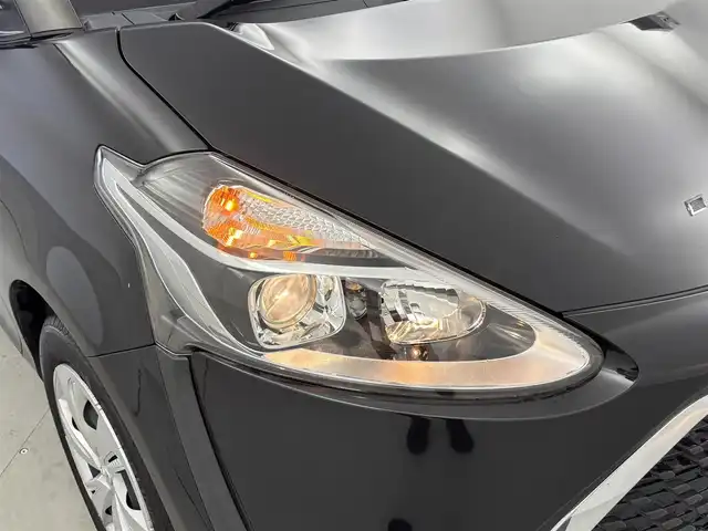 トヨタ シエンタ ファンベースG 福井県 2019(令1)年 4万km ブラックマイカ 社外SDナビ【CNRE05WD】/CD/DVD/フルセグTV/Bluetooth/SD/AM/FM/バックカメラ /トヨタセーフティセンス/レーンディパーチャーアラート/先行車発進お知らせ機能/両側パワースライドドア /プッシュスタート /革巻きステアリング/ステアリングチルド機構/ライトレベライザー /ウィンカー・電動格納式ミラー/サイドバイザー/純正フロアマット