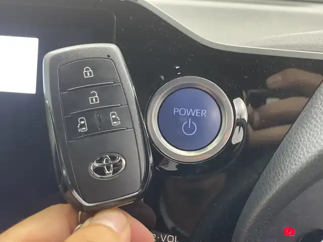 トヨタ ヴォクシー ハイブリッド S－Z 群馬県 2022(令4)年 5.3万km ホワイトパールクリスタルシャイン 純正１０．５型ナビ　フルセグＴＶ　バックカメラ　アダプティブクルーズコントロール　衝突被害軽減ブレーキ　レーンアシスト　両側電動スライドドア　ＡＣ１００Ｖ充電　ＥＴＣ２．０　ＬＥＤ　スマートキー