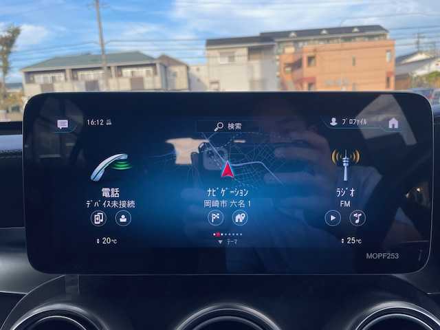 メルセデス・ベンツ ＧＬＣ２２０ d 4マチック クーペ AMGライン 愛知県 2021(令3)年 4.8万km ダイヤモンドホワイト レザーエクスクルーシブＰＫＧ/・１２．３インチデジタルメーター/・ヘッドアップディスプレイ/・黒革シート/・エナジャイジングＰＫＧ/・マルチコントロールシートバック/・Ｂｕｒｍｅｓｔｅｒサウンド（１３スピーカー）/純正１０．２５インチナビ/（フルセグ/USB/BT/AM/FM)/サンルーフ/アラウンドビューモニター/ETC2.0/パワーシート/シートヒーター/エアシート/純正フロアマット/電動リアゲート/電動格納式ミラー/クリアランスソナー/レーダークルーズコントロール/ABS/衝突被害軽減システム/横滑り防止装置/レーンキープアシスト/盗難防止装置/LEDオートライト/純正アルミホイール/保証書/取扱説明書/スペアキー/スマートキー