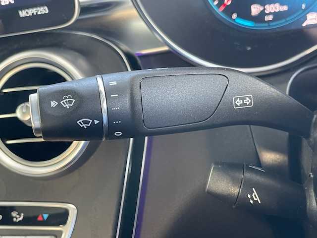 メルセデス・ベンツ ＧＬＣ２２０ d 4マチック クーペ AMGライン 愛知県 2021(令3)年 4.8万km ダイヤモンドホワイト レザーエクスクルーシブＰＫＧ/・１２．３インチデジタルメーター/・ヘッドアップディスプレイ/・黒革シート/・エナジャイジングＰＫＧ/・マルチコントロールシートバック/・Ｂｕｒｍｅｓｔｅｒサウンド（１３スピーカー）/純正１０．２５インチナビ/（フルセグ/USB/BT/AM/FM)/サンルーフ/アラウンドビューモニター/ETC2.0/パワーシート/シートヒーター/エアシート/純正フロアマット/電動リアゲート/電動格納式ミラー/クリアランスソナー/レーダークルーズコントロール/ABS/衝突被害軽減システム/横滑り防止装置/レーンキープアシスト/盗難防止装置/LEDオートライト/純正アルミホイール/保証書/取扱説明書/スペアキー/スマートキー