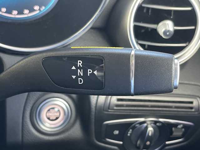 メルセデス・ベンツ ＧＬＣ２２０ d 4マチック クーペ AMGライン 愛知県 2021(令3)年 4.8万km ダイヤモンドホワイト レザーエクスクルーシブＰＫＧ/・１２．３インチデジタルメーター/・ヘッドアップディスプレイ/・黒革シート/・エナジャイジングＰＫＧ/・マルチコントロールシートバック/・Ｂｕｒｍｅｓｔｅｒサウンド（１３スピーカー）/純正１０．２５インチナビ/（フルセグ/USB/BT/AM/FM)/サンルーフ/アラウンドビューモニター/ETC2.0/パワーシート/シートヒーター/エアシート/純正フロアマット/電動リアゲート/電動格納式ミラー/クリアランスソナー/レーダークルーズコントロール/ABS/衝突被害軽減システム/横滑り防止装置/レーンキープアシスト/盗難防止装置/LEDオートライト/純正アルミホイール/保証書/取扱説明書/スペアキー/スマートキー