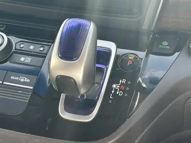 ホンダ フリード ハイブリット G ホンダセンシング 愛知県 2017(平29)年 9.7万km クリスタルブラックパール /純正9インチメモリナビ(VXM-175VFNi)/(フルセグTV/Bluetooth/DISC/SD)//ホンダセンシング//レーダークルーズコントロール//レーンキープアシスト//衝突軽減ブレーキ//バックカメラ//前後ドライブレコーダー(ZDR-015)//両側パワースライドドア//ビルトインＥＴＣ//スマートキー//ＬＥＤヘッドライト//スペアキーx1