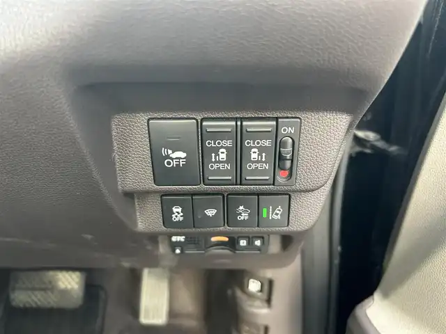 ホンダ フリード ハイブリット G ホンダセンシング 愛知県 2017(平29)年 9.7万km クリスタルブラックパール /純正9インチメモリナビ(VXM-175VFNi)/(フルセグTV/Bluetooth/DISC/SD)//ホンダセンシング//レーダークルーズコントロール//レーンキープアシスト//衝突軽減ブレーキ//バックカメラ//前後ドライブレコーダー(ZDR-015)//両側パワースライドドア//ビルトインＥＴＣ//スマートキー//ＬＥＤヘッドライト//スペアキーx1