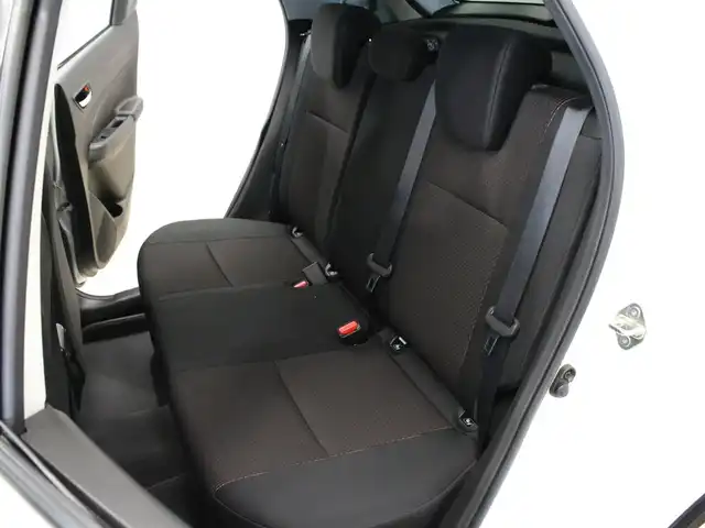 スズキ スイフト スポーツ 三重県 2023(令5)年 1.7万km ピュアホワイトP セーフティサポート/アイドリングストップ/純正8インチメモリナビ・地デジTV/・DVD/CD/・Bluetooth/全方位モニター/バックソナー/セルスタードライブレコーダー/セルスターGPSレーダー探知機/レーダークルーズコントロール/ブラインドスポットモニター/シートヒーター/ビルトインETC/純正17インチアルミホイール/LEDヘッドランプ/・オートライト/フロントフォグランプ/プッシュエンジンスタート/スマートキー×2/新車時保証書/取扱説明書