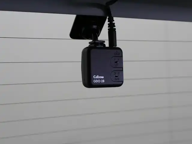 スズキ スイフト スポーツ 三重県 2023(令5)年 1.7万km ピュアホワイトP セーフティサポート/アイドリングストップ/純正8インチメモリナビ・地デジTV/・DVD/CD/・Bluetooth/全方位モニター/バックソナー/セルスタードライブレコーダー/セルスターGPSレーダー探知機/レーダークルーズコントロール/ブラインドスポットモニター/シートヒーター/ビルトインETC/純正17インチアルミホイール/LEDヘッドランプ/・オートライト/フロントフォグランプ/プッシュエンジンスタート/スマートキー×2/新車時保証書/取扱説明書