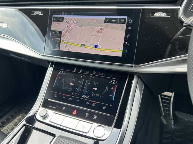 アウディ Ｑ７ 45 Sラインリミテッド 福岡県 2021(令3)年 6.8万km グレイシアホワイトメタリック アダプティブクルーズコントロール/レーンキープアシスト/ブライドンスポットモニター/マトリクスLEDヘッドライト/バーチャルコックピット/黒革シート/シートヒーター/エアサスペンション/パワーバックドア/純正ナビ/Applecarplay/androidauto/全方位カメラ/フルセグTV/Bluetooth/純正２１インチアルミホイール/ETC