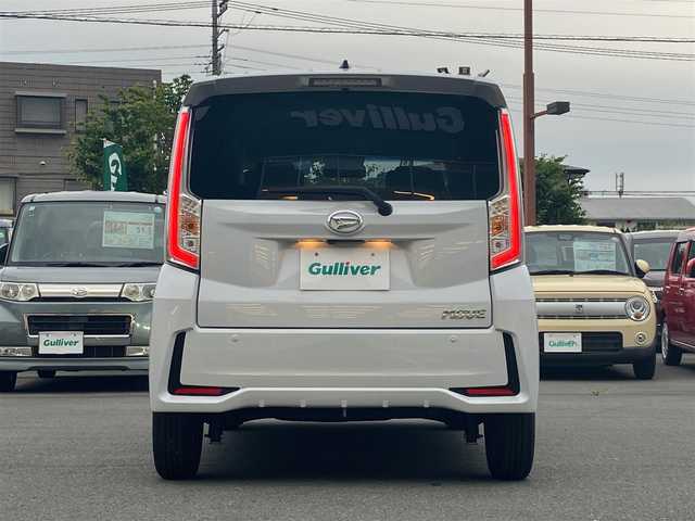 ダイハツ ムーヴ カスタム X VS SAⅢ 静岡県 2023(令5)年 0.8万km シャイニングホワイトパール エンジンスタートボタン/パワーステアリング/パワーウィンドウ/アイドリングストップ/スマートキー/オートエアコン/全方位カメラ/8インチメモリナビ（CD/DVD/BT/フルセグ）/ベンチシート/フロアマット/D席シートヒーター/純正アルミホイール/ABS/横滑り防止装置/レーンキープアシスト/コーナーセンサー/盗難防止装置/オートライト/オートマチックハイビーム/LEDヘッドライト/Wエアバック/衝突軽減システム