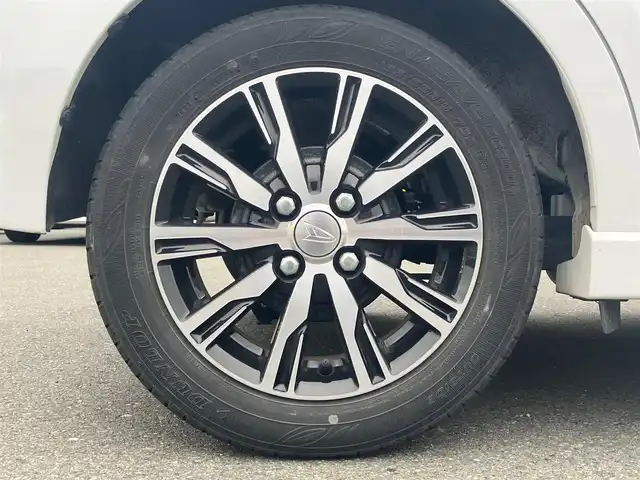 ダイハツ ムーヴ カスタム X VS SAⅢ 静岡県 2023(令5)年 0.8万km シャイニングホワイトパール エンジンスタートボタン/パワーステアリング/パワーウィンドウ/アイドリングストップ/スマートキー/オートエアコン/全方位カメラ/8インチメモリナビ（CD/DVD/BT/フルセグ）/ベンチシート/フロアマット/D席シートヒーター/純正アルミホイール/ABS/横滑り防止装置/レーンキープアシスト/コーナーセンサー/盗難防止装置/オートライト/オートマチックハイビーム/LEDヘッドライト/Wエアバック/衝突軽減システム