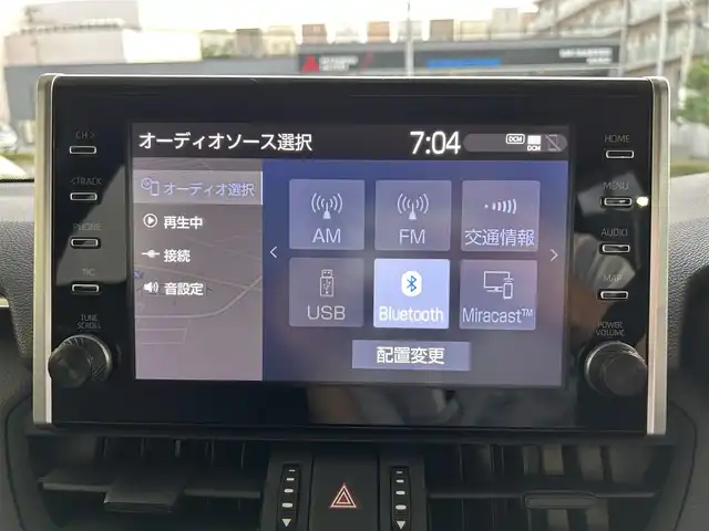 トヨタ ＲＡＶ４ アドベンチャー 長崎県 2022(令4)年 0.2万km アティチュードブラックマイカ ワンオーナー/純正ディスプレイオーディオ(FM/AM/BT)/ステアリングヒーター/ステアリングスイッチ/前席シートヒーター/前席シートベンチレーション/運転席パワーシート/ドライビングポジションメモリースイッチ/全方位カメラ/ビルトインETC/ドライブモードセレクト/マルチテレインセレクト/VSC(ビークルスタビリティコントロール)/スノーモードスイッチ/DAC(ダウンヒルアシストコントロール)/パワーバックドア/追従機能付きクルーズコントロール/LTA(レーントレーシングアシスト)/PCS(プリクラッシュセーフティ)/イモビライザーシステム/サンルーフ/パーキングアシスト/前後コーナーセンサー/オートライト/オートハイビーム/純正フロアマット/純正19インチアルミホイール/ドアバイザー/取扱説明書/保証書/記録簿/スペアキー