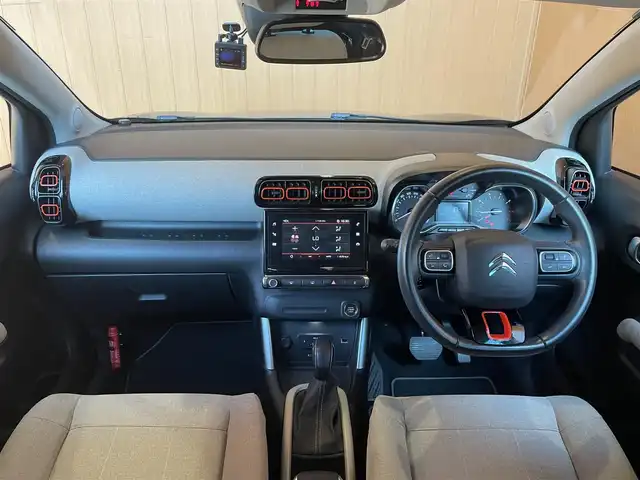 シトロエン シトロエン Ｃ３ エアクロス シャイン 愛知県 2019(令1)年 2.9万km 黒 純正ナビ/AppleCarPlay/フルセグTV/Bluetooth/バックカメラ/ETC/クルーズコントロール/レーンキープ/ブラインドスポットモニター/ワイヤレスチャージ/純正16インチアルミホイール/プッシュスタート/ルーフレール/LEDヘッドライト