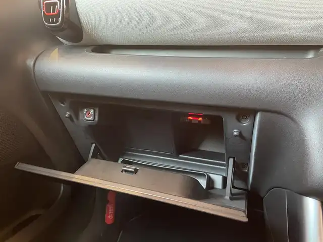 シトロエン シトロエン Ｃ３ エアクロス シャイン 愛知県 2019(令1)年 2.9万km 黒 純正ナビ/AppleCarPlay/フルセグTV/Bluetooth/バックカメラ/ETC/クルーズコントロール/レーンキープ/ブラインドスポットモニター/ワイヤレスチャージ/純正16インチアルミホイール/プッシュスタート/ルーフレール/LEDヘッドライト