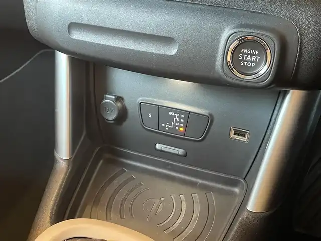 シトロエン シトロエン Ｃ３ エアクロス シャイン 愛知県 2019(令1)年 2.9万km 黒 純正ナビ/AppleCarPlay/フルセグTV/Bluetooth/バックカメラ/ETC/クルーズコントロール/レーンキープ/ブラインドスポットモニター/ワイヤレスチャージ/純正16インチアルミホイール/プッシュスタート/ルーフレール/LEDヘッドライト