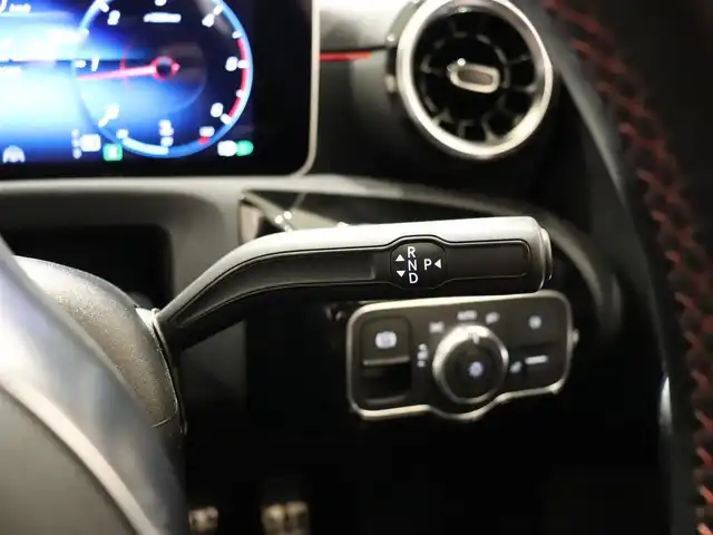 メルセデス・ベンツ Ａ２００ｄ AMGライン 静岡県 2019(令1)年 3.9万km コスモスブラック 純正ナビ/フルセグTV/パドルシフト/インテリジェントライトシステム/社外レーダー/ACC/BSM/LKA/ドラレコ/LEDヘッドライト/シートキネティクス/ワイヤレス充電