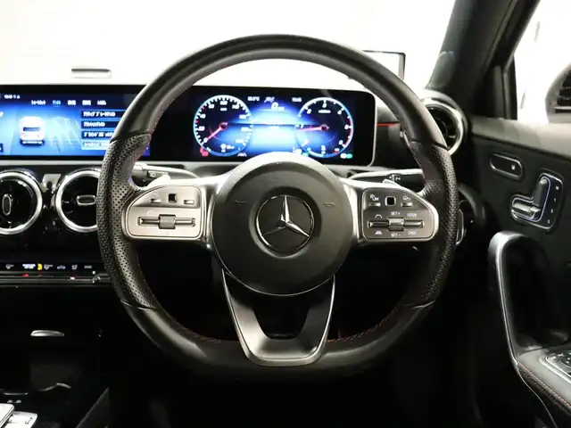 メルセデス・ベンツ Ａ２００ｄ AMGライン 静岡県 2019(令1)年 3.9万km コスモスブラック 純正ナビ/フルセグTV/パドルシフト/インテリジェントライトシステム/社外レーダー/ACC/BSM/LKA/ドラレコ/LEDヘッドライト/シートキネティクス/ワイヤレス充電