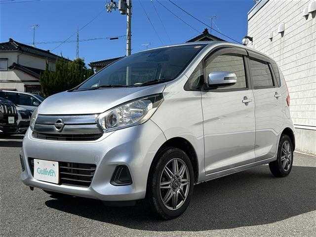 日産 デイズ X 山形県 2017(平29)年 3.7万km クールシルバー オーディオ/FM/AM/DVD/横滑り防止装置/衝突軽減ブレーキ/アイドリングストップ/スマートキー/スペアキー/ダブルエアバック/プッシュスタート/純正マット/純正バイザー/AUTOエアコン