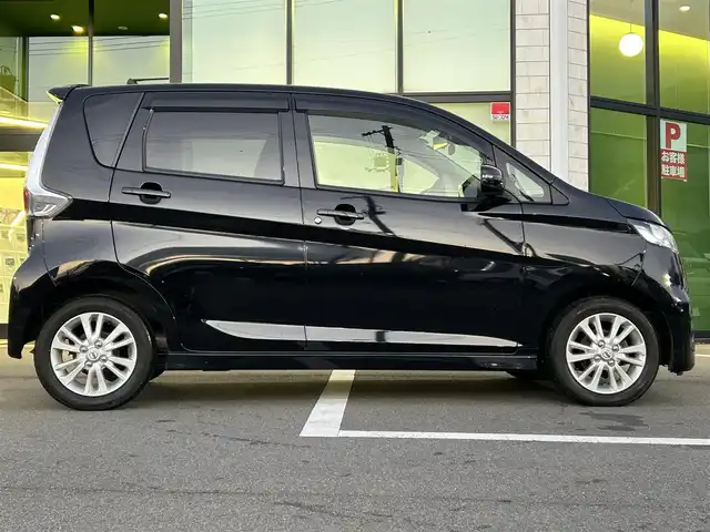 日産 デイズ ハイウェイスターJ 愛媛県 2015(平27)年 6.1万km ブラック Panasonic製ナビ（Bluetooth/フルセグTV）/バックカメラ/ETC/前後ドライブレコーダー/純正フロアマット/ドアバイザー/純正14インチアルミホイール/布シート/LEDヘッドライト/フォグランプ/ABS/横滑り防止装置/衝突被害軽減システム/リモコンキー