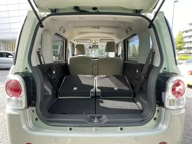 ダイハツ ムーヴ キャンバス G メイクアップ リミテッド　SAⅢ 東京都 2020(令2)年 2.7万km パールホワイトⅢ/スムースグレーマイカメタリック 2トーン ストライプスカラー/・ボディ色スムースグレーマイカメタリックツートーン/全方位カメラ/純正メモリナビ(NMZK-W72D)/(Bluetooth/フルセグTV/CD/DVD/USB/ipod)/前後方ドライブレコーダー(DRV-MR760)/両側パワースライドドア/寒冷地仕様/スマートアシスト/・衝突回避支援ブレーキ機能/・衝突警報機能/・車線逸脱警報機能/・誤発進抑制制御機能/・先行車発進お知らせ機能/・オートハイビーム/LEDヘッドランプ/アイドリングストップ/オートライト/オートエアコン/ETC/純正フロアマット/コーナーセンサー/保証書/取扱説明書/スペアキー