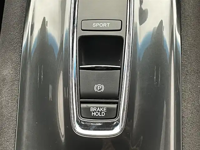 ホンダ ヴェゼル ハイブリッド RS ホンダセンシング 愛知県 2018(平30)年 7.2万km クリスタルブラックパール 純正ナビ　フルセグＴＶ　Ｂｌｕｅｔｏｏｔｈ　バックカメラ　ハーフレザー　シートヒーター　プッシュスタート　電動パーキング　ＥＴＣ　ホンダセンシング　衝突軽減　追従クルコン　ＬＥＤオートライト　禁煙車