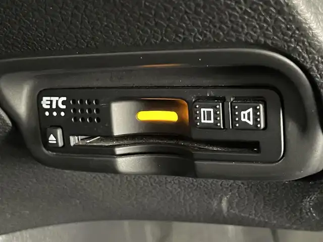 ホンダ ヴェゼル ハイブリッド RS ホンダセンシング 愛知県 2018(平30)年 7.2万km クリスタルブラックパール 純正ナビ　フルセグＴＶ　Ｂｌｕｅｔｏｏｔｈ　バックカメラ　ハーフレザー　シートヒーター　プッシュスタート　電動パーキング　ＥＴＣ　ホンダセンシング　衝突軽減　追従クルコン　ＬＥＤオートライト　禁煙車