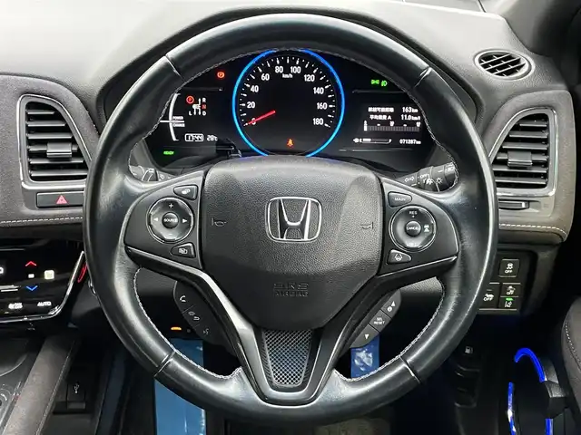 ホンダ ヴェゼル ハイブリッド RS ホンダセンシング 愛知県 2018(平30)年 7.2万km クリスタルブラックパール 純正ナビ　フルセグＴＶ　Ｂｌｕｅｔｏｏｔｈ　バックカメラ　ハーフレザー　シートヒーター　プッシュスタート　電動パーキング　ＥＴＣ　ホンダセンシング　衝突軽減　追従クルコン　ＬＥＤオートライト　禁煙車