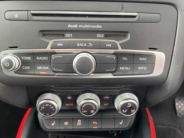 アウディ Ａ１ SB 1．0TFSI スポーツ 道央・札幌 2018(平30)年 1.7万km 白 純正ナビ(TV、BT、CD、DVD、FM、AM)/ステアリングスイッチ/クリアランスソナー/コーナーセンサー/シートヒーター前席/横滑り防止/オートライト/ドライブレコーダー/純正ドアバイザー/電格ミラー/プッシュスタート