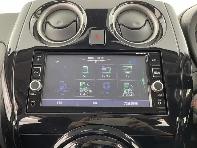 日産 ノート e－パワー X 大分県 2017(平29)年 7.1万km スーパーブラック 衝突軽減ブレーキ/純正ナビ/（フルセグ/CD/DVD/Bluetooth）/バックカメラ/ETC/オートライト/ヘッドライトレベライザー/ステアリングスイッチ/電動格納ミラー/純正アルミホイール/スマートキープッシュスタート