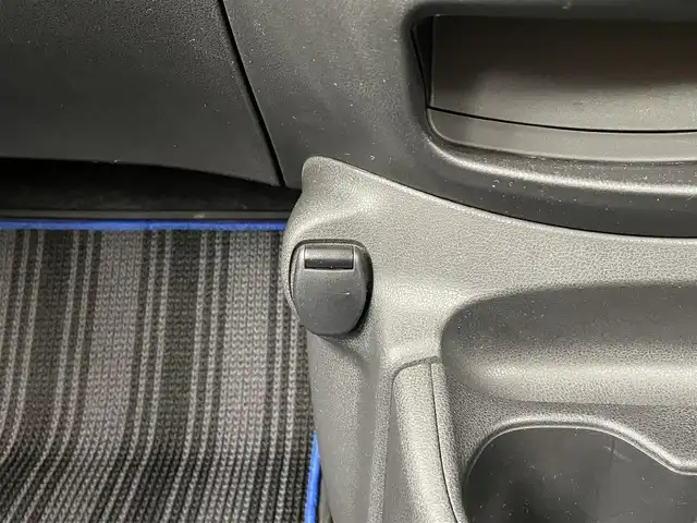 日産 ノート e－パワー X 大分県 2017(平29)年 7.1万km スーパーブラック 衝突軽減ブレーキ/純正ナビ/（フルセグ/CD/DVD/Bluetooth）/バックカメラ/ETC/オートライト/ヘッドライトレベライザー/ステアリングスイッチ/電動格納ミラー/純正アルミホイール/スマートキープッシュスタート