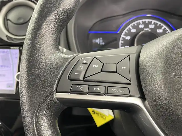 日産 ノート e－パワー X 大分県 2017(平29)年 7.1万km スーパーブラック 衝突軽減ブレーキ/純正ナビ/（フルセグ/CD/DVD/Bluetooth）/バックカメラ/ETC/オートライト/ヘッドライトレベライザー/ステアリングスイッチ/電動格納ミラー/純正アルミホイール/スマートキープッシュスタート