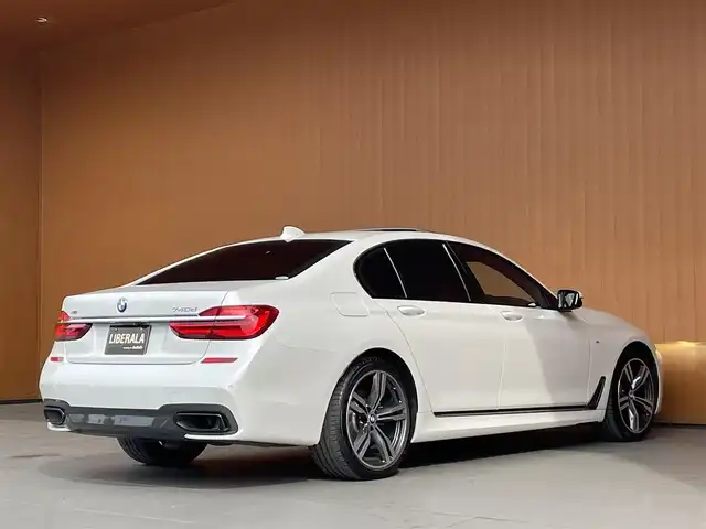 ＢＭＷ ７４０ｄ xDrive Mスポーツ 愛知県 2018(平30)年 5.7万km ミネラルホワイト リヤエンター　/レーザーライト　/黒革　/ＳＲ　/ハーマンカードン　/フットトランク　/純正２０ＡＷ　/ディスプレイキー　/ＨＵＤ　/インテリジェントセーフティ　/ＡＣＣ　　/全席シートベンチレーション　/ハンドルヒーター