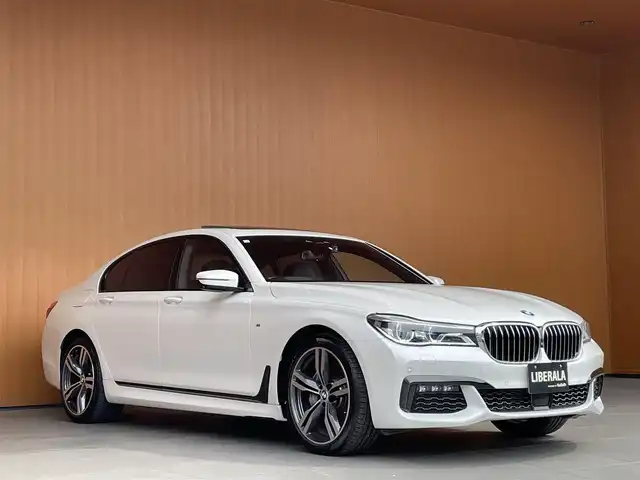 ＢＭＷ ７４０ｄ xDrive Mスポーツ 愛知県 2018(平30)年 5.7万km ミネラルホワイト リヤエンター　/レーザーライト　/黒革　/ＳＲ　/ハーマンカードン　/フットトランク　/純正２０ＡＷ　/ディスプレイキー　/ＨＵＤ　/インテリジェントセーフティ　/ＡＣＣ　　/全席シートベンチレーション　/ハンドルヒーター