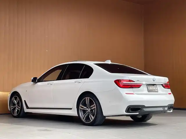 ＢＭＷ ７４０ｄ xDrive Mスポーツ 愛知県 2018(平30)年 5.7万km ミネラルホワイト リヤエンター　/レーザーライト　/黒革　/ＳＲ　/ハーマンカードン　/フットトランク　/純正２０ＡＷ　/ディスプレイキー　/ＨＵＤ　/インテリジェントセーフティ　/ＡＣＣ　　/全席シートベンチレーション　/ハンドルヒーター