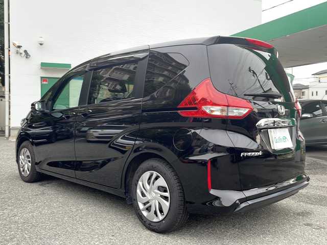 ホンダ フリード＋ G ホンダセンシング 大阪府 2020(令2)年 2.3万km クリスタルブラックパール ワンオーナー/純正SDナビ/・CD/FM/AM/Bluetooth/ETC/バックカメラ/衝突軽減ブレーキ/レーンキープアシスト/クルーズコントロール/盗難防止装置/ステアリングリモコン/シートヒーター（D席+N席）/両側パワースライドドア/LEDヘッドライト/オートライト/オートエアコン/スマートキー×2/プッシュスタート/12V電源/USBジャック/ドアバイザー/純正フロアマット/取扱説明書/ナビ取扱説明書/保証書