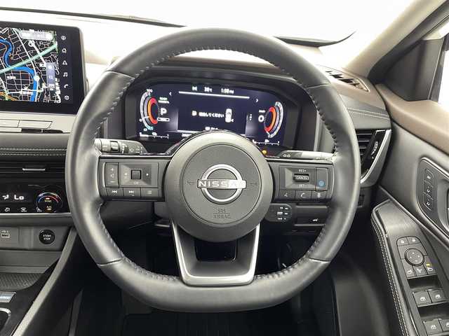 日産 エクストレイル X e－4ORCE 熊本県 2022(令4)年 2.6万km 白 ワンオーナー/４WD/純正ナビ（ＡｐｐｌＣａｒＰｌａｙ・ＡｎｄｒｏｉｄＡｕｔｏ・ＢＴ・フルセグ・ＵＳＢ）/全周囲カメラ　/純正前後ドライブレコーダー　/レーダークルーズコントロール/ビルトインＥＴＣ　/前後クリアランスソナー　/プロパイロット/ダウンヒルアシスト　/パワーバックドア/ブラインドスポットモニター/前席シートヒーター/前席パワーシート/ステアリングヒーター/純正フロアマット/純正１８インチAW/オートライト/LEDヘッドライト/スマートキー/プッシュスタート/スペアキー1本/保証書/取扱説明書