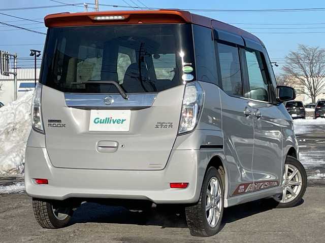 日産 デイズ ルークス ハイウェイスターX 道央・札幌 2018(平30)年 4.1万km プレミアムサンシャインオレンジ/エアグレー ４WD/純正SDナビ/AM/FM/BT/CD/SD/AUX/フルセグ/衝突被害軽減ブレーキ/横滑り防止装置/バックカメラ/フロントカメラ/サイドカメラ/全方位カメラ/ETC/ドライブレコーダー/アイドリングストップ/片側パワースライドドア/革巻きステアリング/ステアリングリモコン/レーダー探知機/プッシュスタート/スマートキー/LEDヘッドライト/オートライト/オートマチックハイビーム/フォグランプ/電動格納ミラー/ウィンカーミラー/純正フロアマット/ドアバイザー/スペアキー/社外エンジンスターター/社外AW付夏タイヤ積込/155/55/R14/2023年/山7mm