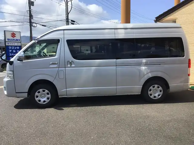 トヨタ ハイエース グランドキャビン 福井県 2016(平28)年 4万km シルバーM 4WD/10人乗り/ナビ/バックカメラ/パワースライドドア/ETC/オートエアコン/電動格納ミラー