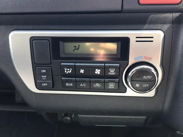 トヨタ ハイエース グランドキャビン 福井県 2016(平28)年 4万km シルバーM 4WD/10人乗り/ナビ/バックカメラ/パワースライドドア/ETC/オートエアコン/電動格納ミラー