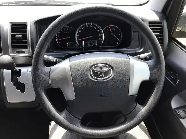 トヨタ ハイエース グランドキャビン 福井県 2016(平28)年 4万km シルバーM 4WD/10人乗り/ナビ/バックカメラ/パワースライドドア/ETC/オートエアコン/電動格納ミラー