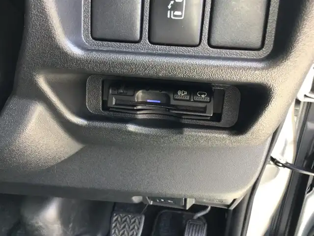 トヨタ ハイエース グランドキャビン 福井県 2016(平28)年 4万km シルバーM 4WD/10人乗り/ナビ/バックカメラ/パワースライドドア/ETC/オートエアコン/電動格納ミラー