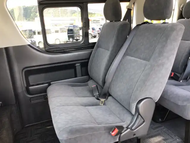 トヨタ ハイエース グランドキャビン 福井県 2016(平28)年 4万km シルバーM 4WD/10人乗り/ナビ/バックカメラ/パワースライドドア/ETC/オートエアコン/電動格納ミラー