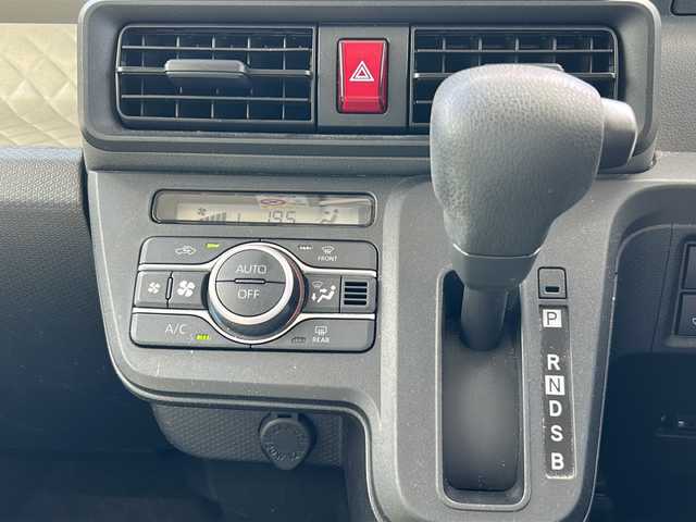 ダイハツ タント X 岐阜県 2019(令1)年 8.1万km シャイニングホワイトパール 登録時走行距離80746km/純正7型ナビ/Blue tooth/CD/DVD/iPod/SDミュージックサーバー可　/全方位カメラ　/フルセグテレビ　/両側パワースライドドア/スマートアシスト　/コーナーセンサー前後　/ドライブレコーダー前後　/ＬＥＤヘッドライト　/オートライト/プッシュスタート/スマートキー　/スペアキー１本　/ビルトインＥＴＣ/シートヒーター前席　/純正フロアマット/フルフラットシート/エアバッグW/カーテンエアバッグ