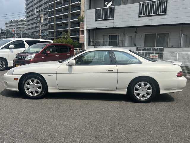 トヨタ ソアラ 2．5GT－T 宮崎県 1998(平10)年 7.4万km ホワイトパールマイカ ワンオーナー/純正CD/CS/純正16インチアルミホイール/純正リアスポイラー/純正フォグランプ/革巻きステアリング/純正フロアマット/純正ＥＴＣ/電動格納ドアミラー