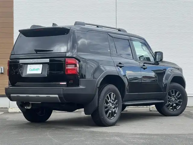 トヨタ ランドクルーザー ２５０ VX 秋田県 2024(令6)年 0.5万km ブラック ４WD/ワンオーナー/衝突軽減システム/LEDヘッドライト/本革レザーシート/純正メモリナビ/フルセグ/全方位カメラ/パノラミックビューモニター機能/トヨタ純正18インチアルミ（夏タイヤ装着）/プッシュスタート/MTモード付AT/レーダークルーズコントロール追従走行有/オートマチックハイビーム/コーナーセンサー/LTA（レーントレーシングアシスト）/ブラインドスポットモニター/ステアリングスイッチ/ステアリングヒーター/デジタルインナーミラー（ドライブレコーダー一体型）/前席シートヒーター/エアシート/運転席パワーシート/ETC2.0/ルーフレール/サンルーフ/電動リアゲート/電動パーキングブレーキ/ブレーキホールド機能/ヘッドライトウォッシャー/センターデフロック/純正フロアマット/純正ドアバイザー/オートライト/ダブルオートエアコン/パワーステアリング/パワーウィンドウ/ヘッドライトレベライザー/横滑り防止/盗難防止装置/寒冷地仕様/電動格納ウィンカーミラー/キーレスエントリー/保証書/記録簿/スペアキー1本有