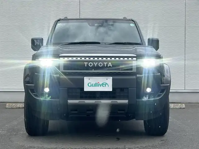 トヨタ ランドクルーザー ２５０ VX 秋田県 2024(令6)年 0.5万km ブラック ４WD/ワンオーナー/衝突軽減システム/LEDヘッドライト/本革レザーシート/純正メモリナビ/フルセグ/全方位カメラ/パノラミックビューモニター機能/トヨタ純正18インチアルミ（夏タイヤ装着）/プッシュスタート/MTモード付AT/レーダークルーズコントロール追従走行有/オートマチックハイビーム/コーナーセンサー/LTA（レーントレーシングアシスト）/ブラインドスポットモニター/ステアリングスイッチ/ステアリングヒーター/デジタルインナーミラー（ドライブレコーダー一体型）/前席シートヒーター/エアシート/運転席パワーシート/ETC2.0/ルーフレール/サンルーフ/電動リアゲート/電動パーキングブレーキ/ブレーキホールド機能/ヘッドライトウォッシャー/センターデフロック/純正フロアマット/純正ドアバイザー/オートライト/ダブルオートエアコン/パワーステアリング/パワーウィンドウ/ヘッドライトレベライザー/横滑り防止/盗難防止装置/寒冷地仕様/電動格納ウィンカーミラー/キーレスエントリー/保証書/記録簿/スペアキー1本有