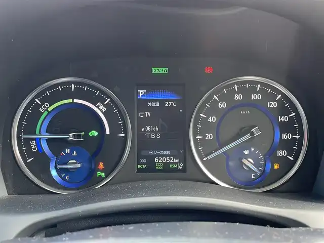 トヨタ アルファードハイブリット SR Cパッケージ 群馬県 2019(令1)年 6.2万km ホワイトパールクリスタルシャイン ワンオーナー/メーカーオプションナビ/CD/DVD/BTオーディオ/SD/USB/AUX/MSV/HDMI/フルセグTV/JBLプレミアムサウンドシステム/ツインムーンルーフ/Toyota Safety Sense/・PCS(プリクラッシュセーフティ)/・LTA(レーントレーシングアシスト)/・オートマチックハイビーム/・レーダークルーズコントロール/バックカメラ/パワーバックドア/両側パワースライドドア/純正フリップダウンモニター/ビルトインETC　Ver2.0/レザーシート/パワーシート(運転席/助手席)/メモリーシート(運転席)/シートヒータ(全席)/エアーシート(運転席/助手席)/ステアリングヒーター/オットマン/プッシュスタート/スマートキー/スペアキー1本/純正17インチアルミホイール