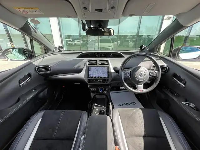 トヨタ プリウス ＰＨＶ S GRスポーツ 和歌山県 2018(平30)年 8.1万km ホワイトパールクリスタルシャイン 純正9インチナビ/フルセグTV/Bluetooth/CD/SD/USB/HDMI/バックカメラ/ビルトインETC2.0/純正ドライブレコーダー/トヨタセーフティセンス/レーダークルーズコントロール/先行車発進お知らせ/革巻きステアリング/ステアリングスイッチ/ハーフレザーシート/前席シートヒーター/LEDヘッドライト/フォグランプ/オートライト/オートハイビーム/純正18インチAW/純正フロアマット/ラゲッジマット/トノカバー/社外ツィーター/プッシュスタート/スマートキー/スペアキー/取扱説明書/充電ケーブル有