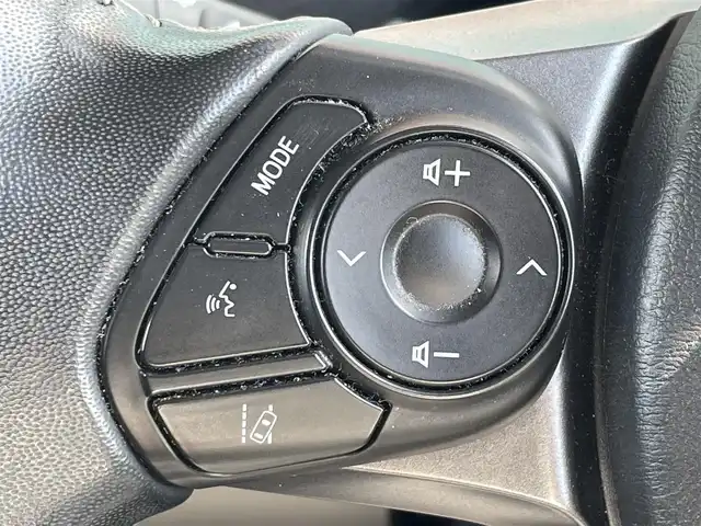 トヨタ プリウス ＰＨＶ S GRスポーツ 和歌山県 2018(平30)年 8.1万km ホワイトパールクリスタルシャイン 純正9インチナビ/フルセグTV/Bluetooth/CD/SD/USB/HDMI/バックカメラ/ビルトインETC2.0/純正ドライブレコーダー/トヨタセーフティセンス/レーダークルーズコントロール/先行車発進お知らせ/革巻きステアリング/ステアリングスイッチ/ハーフレザーシート/前席シートヒーター/LEDヘッドライト/フォグランプ/オートライト/オートハイビーム/純正18インチAW/純正フロアマット/ラゲッジマット/トノカバー/社外ツィーター/プッシュスタート/スマートキー/スペアキー/取扱説明書/充電ケーブル有